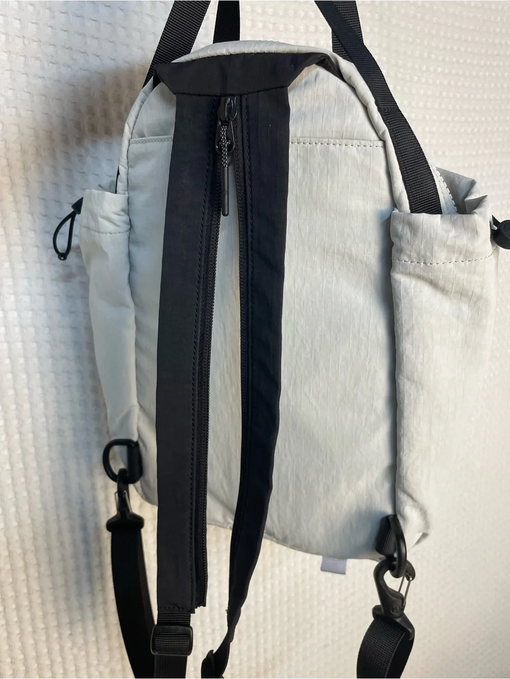 LULULEMON Pack and Go Multi Wear Bag, Backpack, Crossbody, Shoulder, Light Gray